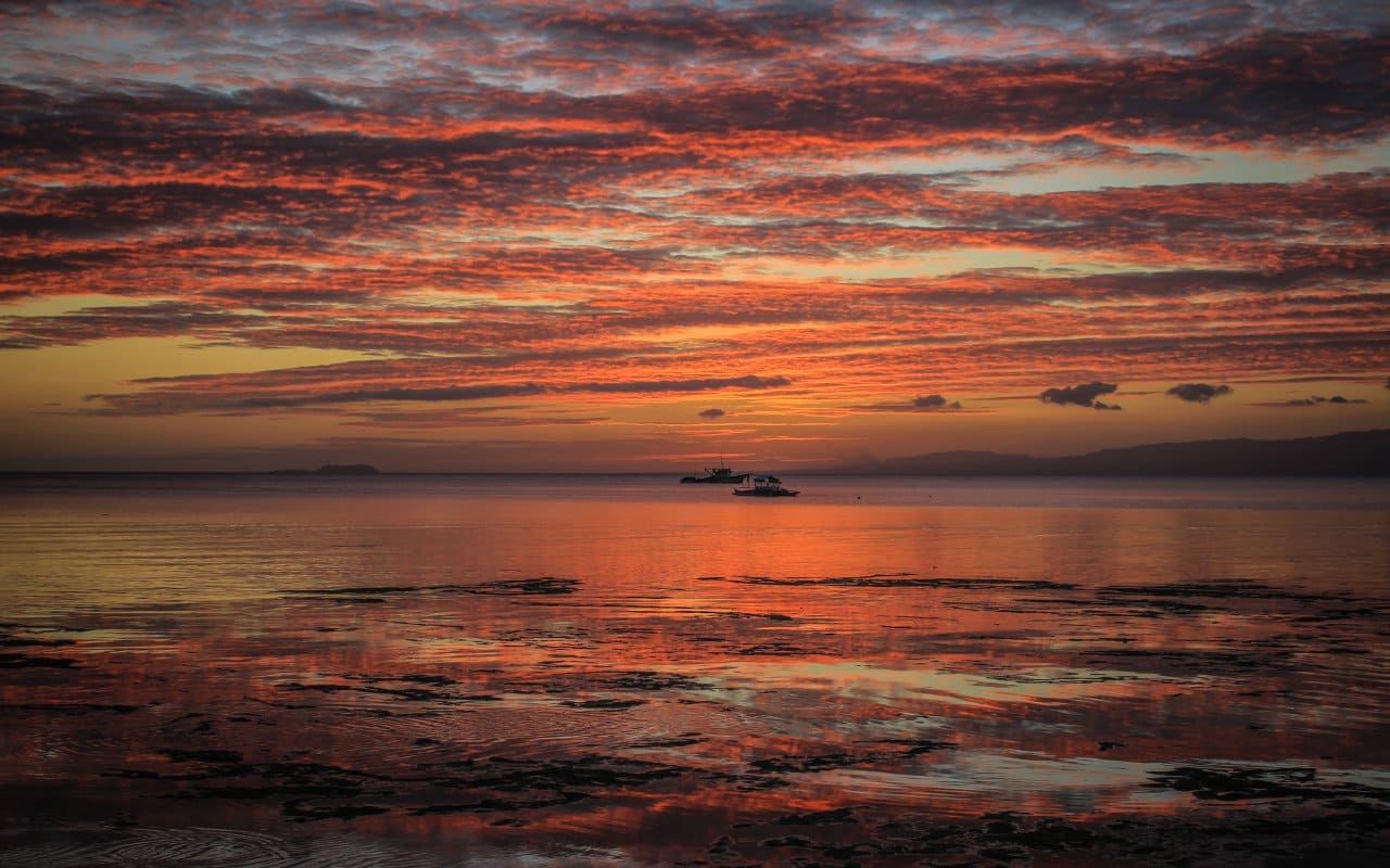 Die Sonne geht in Siquijor unter